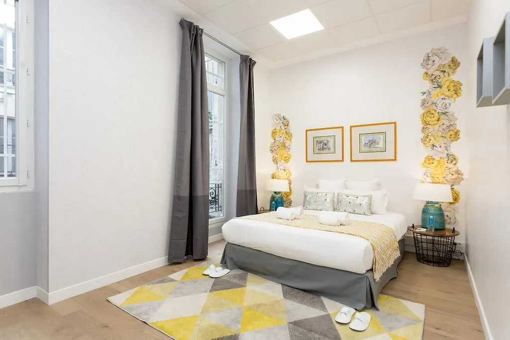 96 M2, 3 Yatak Odalı, 1 Banyolu , 2nd - Louvre - Bourse Bölgesinde * Paris